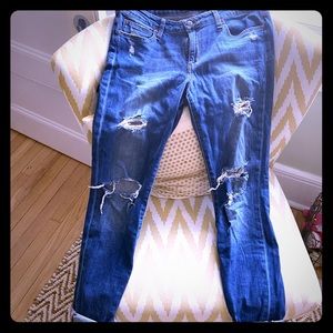 Joe’s Icon Skinny Mid-rise Distressed Edition